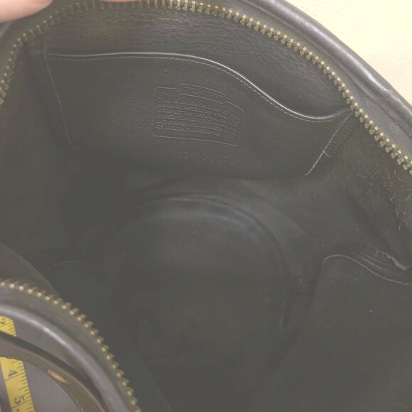 Vintage Coach Black Leather Hobo Bag With Adjustable Strap & Brass Hardware - Picture 10 of 16
